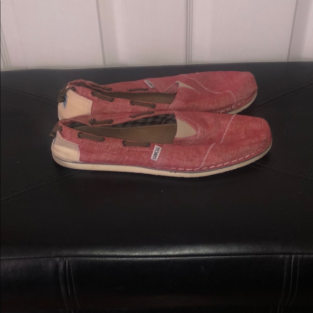 Tom’s Shoes